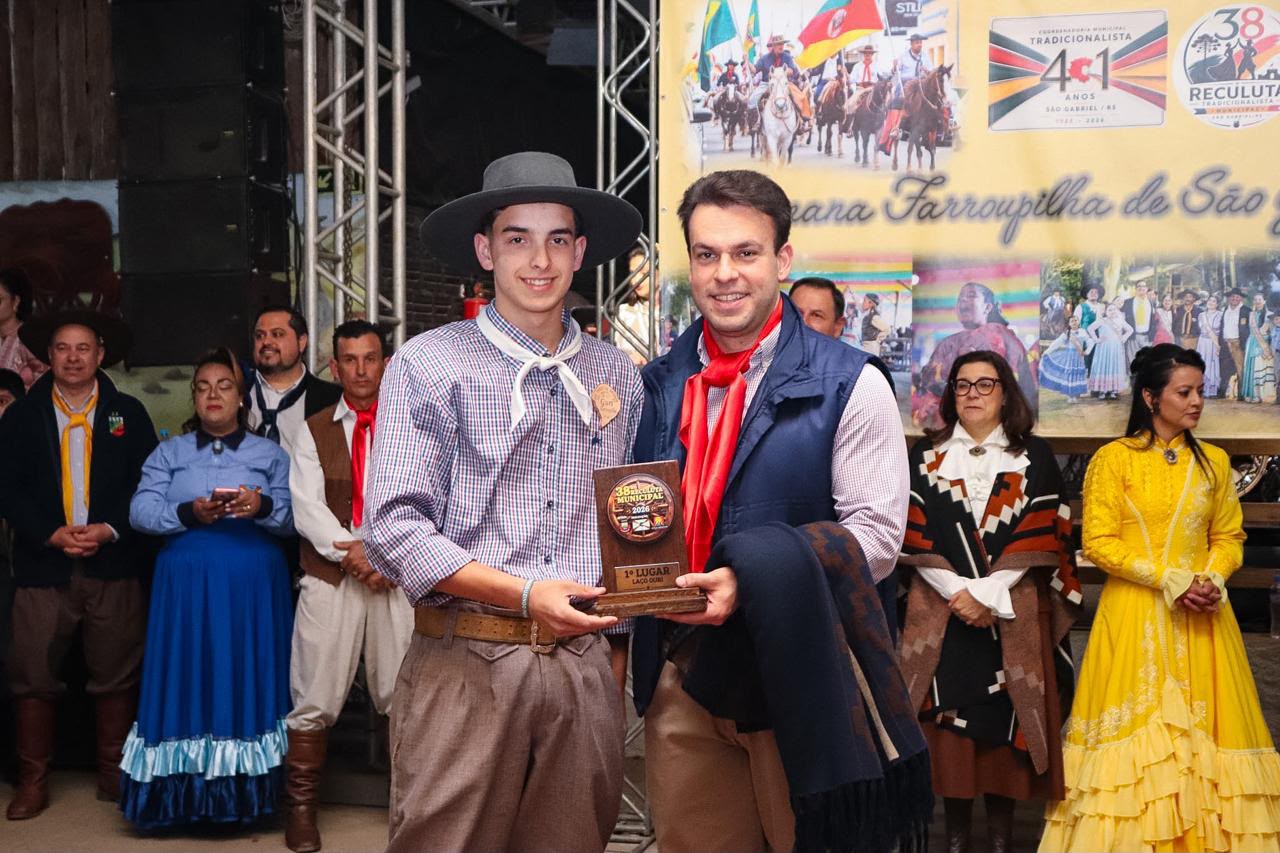 Prefeito Lucas Menezes participa da classificação final e celebra conquista do CTG Caiboaté na Reculuta Municipal